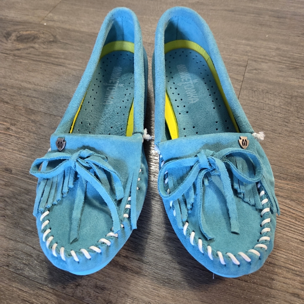 Minnetonka • Teal / Aqua Moccasin Loafers - Picture 8 of 10